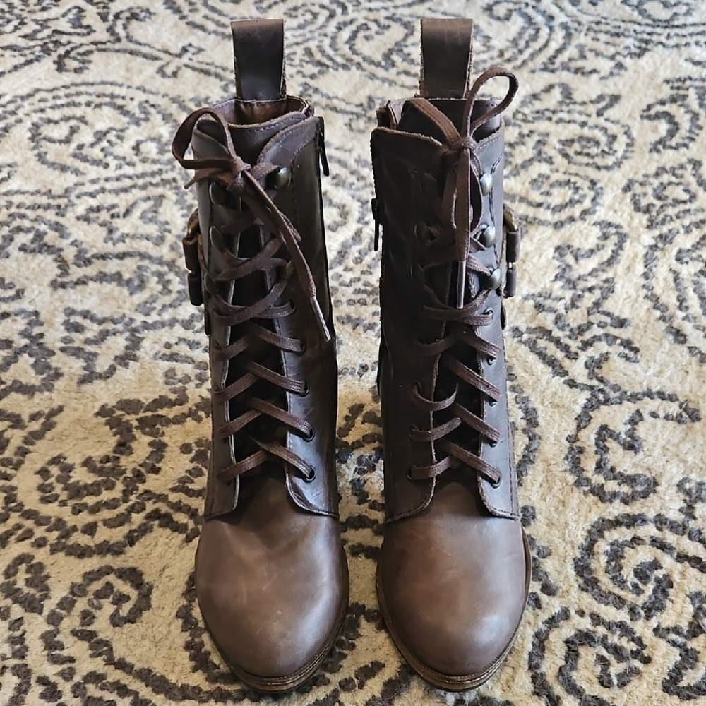 HOLDING HORSES Brown Lace Up Boots